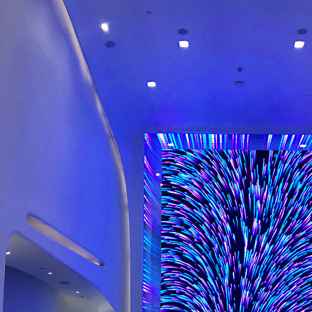 如何通過視覺設計和美食攝影來增強餐飲業的吸引力?