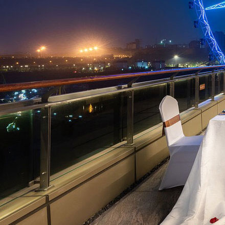 現(xiàn)代家居書房桌椅設(shè)計:打造舒適與創(chuàng)作氛圍的學(xué)習(xí)空間